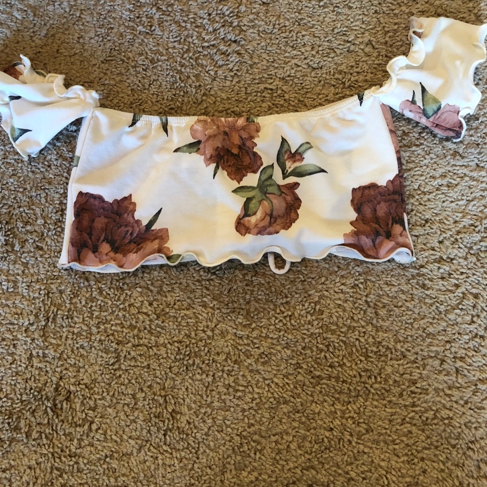 Crop Top - Picture 4 of 4